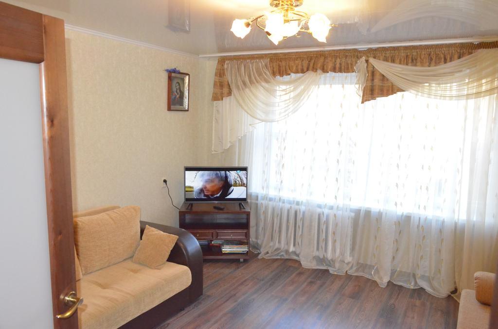 Apartment At Zhukova Street Baranovicsi Kültér fotó